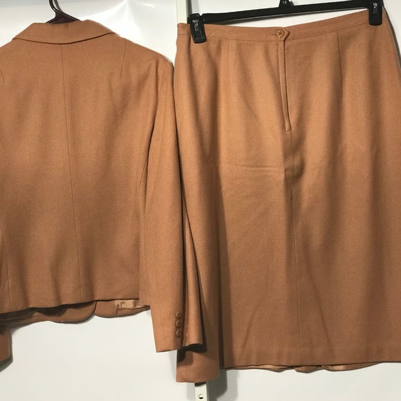 Jackie and Skirt - Picture 3 of 3